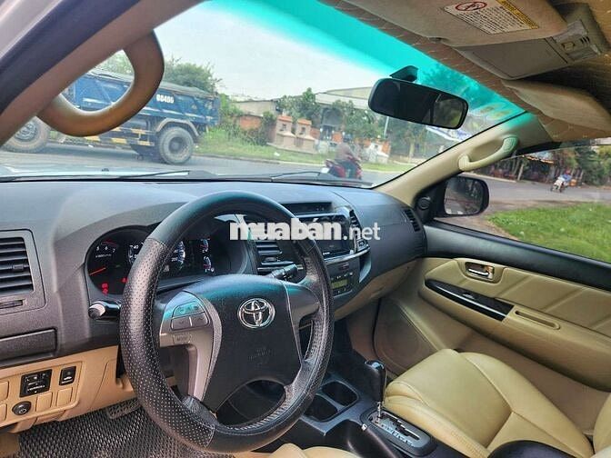 Toyota Fortuner 2015 2.7V Bạc