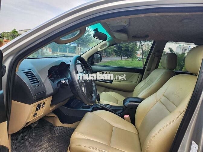 Toyota Fortuner 2015 2.7V Bạc