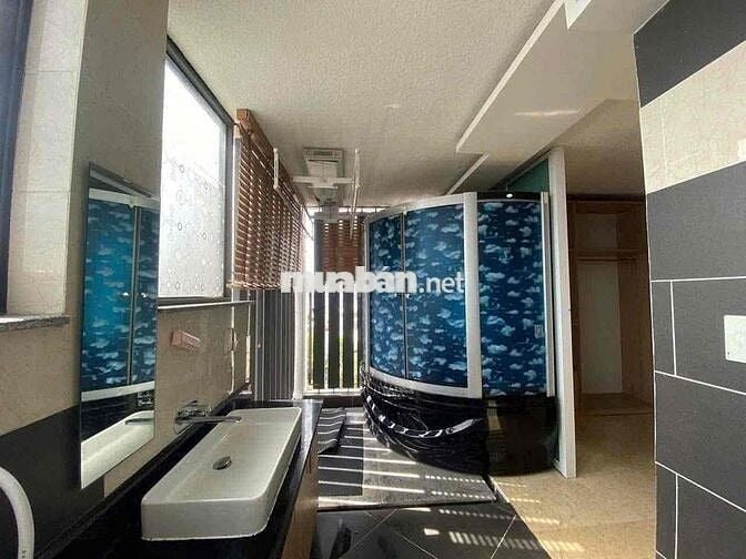 Căn Hộ 2PN 80m2 Ban Công Lớn Full NT ngay Hoàng Văn Thụ, gần Sân Bay