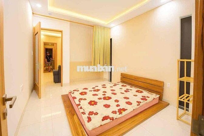 Căn Hộ 2PN 80m2 Ban Công Lớn Full NT ngay Hoàng Văn Thụ, gần Sân Bay