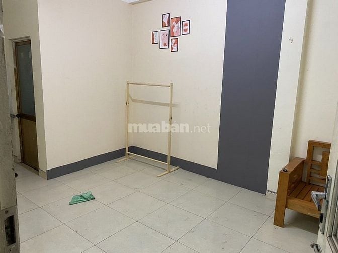 Căn hộ 32m2, Nguyễn Hoàng Tôn, Q. Tây Hộ, gần Võ Chí Công