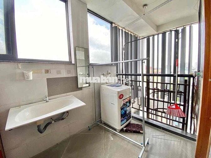 Căn Hộ 2PN 80m2 Ban Công Lớn Full NT ngay Hoàng Văn Thụ, gần Sân Bay