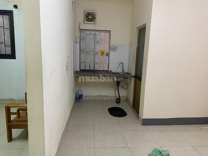 Căn hộ 32m2, Nguyễn Hoàng Tôn, Q. Tây Hộ, gần Võ Chí Công