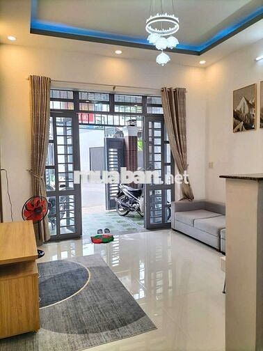 Tôi cần bán nhà Lầu Trệt gần ngã tư Chiêu liêu Dĩ An