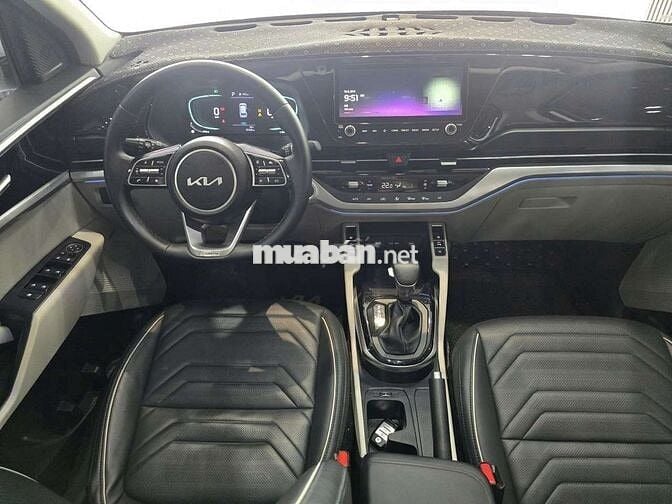 Kia Carens 2023 Signature 1.4Turbo,màu trắng,5v5km