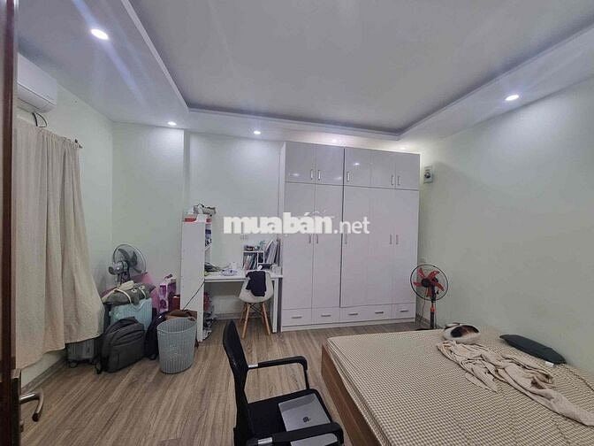 Bán Nhà Mỹ Đình, 37m 5 Tầng, Ô tô lùi gần, 30m ra Phố, full nội thất