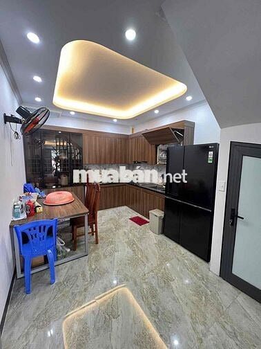 Bán nhà Đại Mỗ, 42m 5 Tầng, Ngõ Thông, Ô tô lùi gần, tặng full đồ