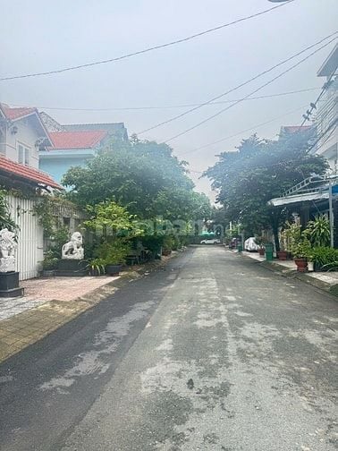 Nhà và văn phong cho thuê gia Rex bảo ve 24/24