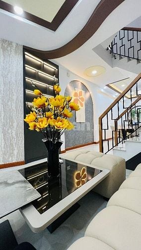 Bán nhà sát MT hẻm 160 Nguyễn Duy Dương, P.3, Quận 10