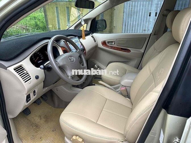 Toyota Innova 2007 G - 150000 km