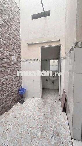 Nhà nguyên căn dt 4❌16+3️⃣ lầu sân thượng 4pn4wc hẻm 8m Thông Hlo2