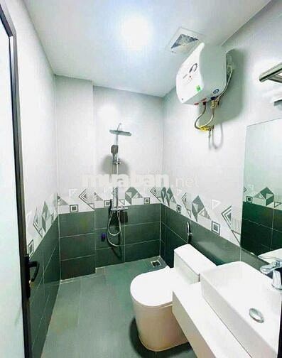 Nhà 40m2 Ngay Cổng Aeon Long Biên – Nông Thoáng – 7.65 tỷ