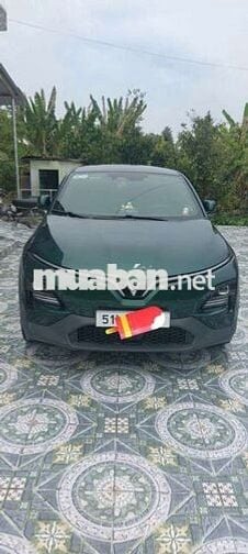 VinFast VF6 Plus Xanh rêu