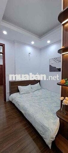 Bán chung cư Mặt phố Phan Đình Giót 52m 2 ngủ full nội thất