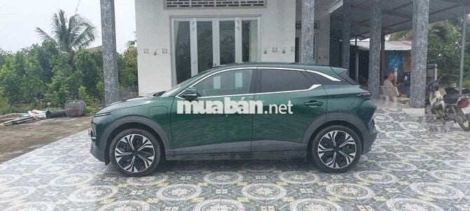 VinFast VF6 Plus Xanh rêu