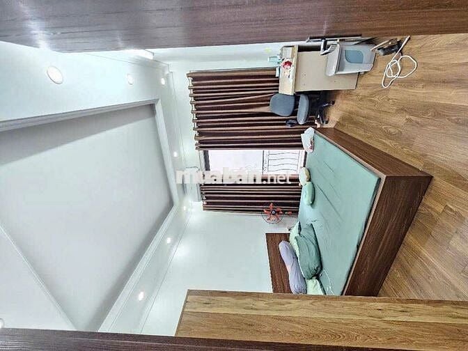 Nhà 40m2 Ngay Cổng Aeon Long Biên – Nông Thoáng – 7.65 tỷ