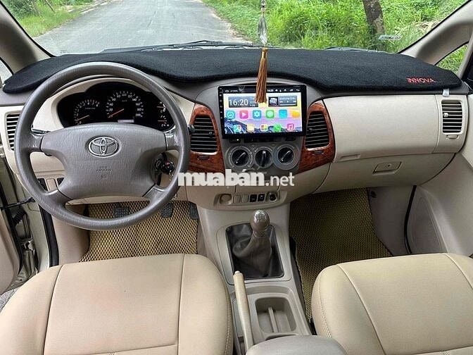 Toyota Innova 2007 G - 150000 km