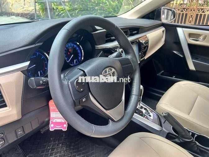 Toyota Corolla Altis 1.8G 2015 màu đen