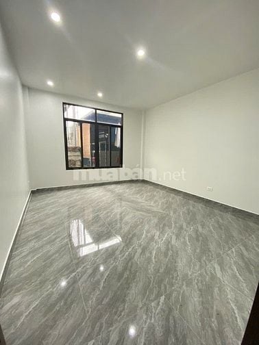 💎 CHO THUÊ NHÀ MỚI ĐẸP PHỐ TỨ LIÊN – ÂU CƠ, THANG MÁY