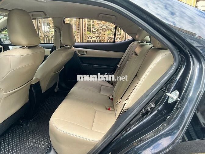 Toyota Corolla Altis 1.8G 2015 màu đen