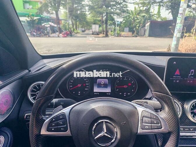 2018 C300 AMG - 80000 km