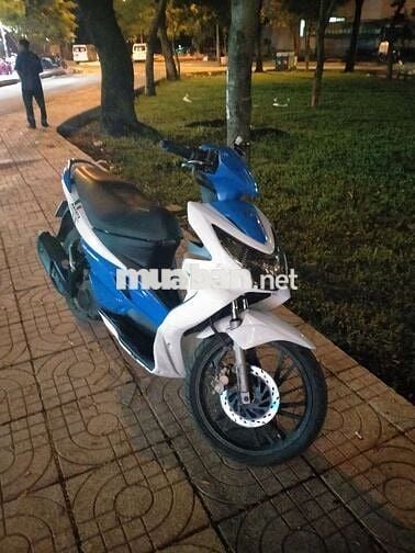 Suzuki Hayate Trắng xanh