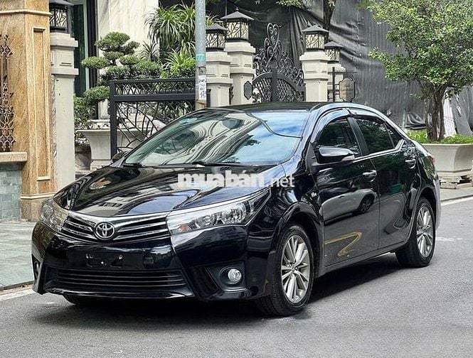 Toyota Corolla Altis 1.8G 2015 màu đen