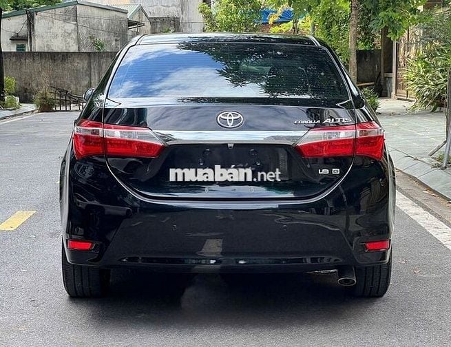 Toyota Corolla Altis 1.8G 2015 màu đen
