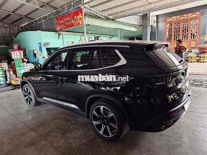 Siêu hiếm LUX SA PREMIUM đi mới 4.000km