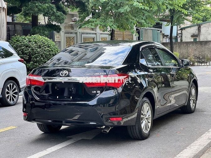 Toyota Corolla Altis 1.8G 2015 màu đen