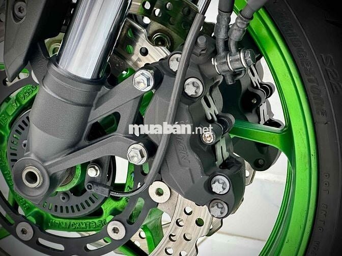 KAWASAKI Z900 ABS 2023