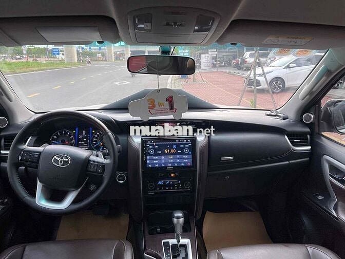Fortuner xăng tự động 2019 - Chất đẹp HT Bank 60%