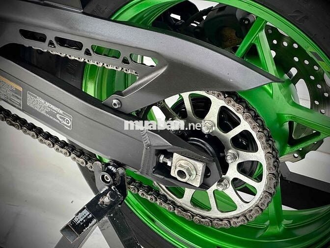 KAWASAKI Z900 ABS 2023