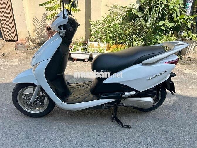 Honda Lead 2012 màu Trắng