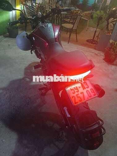 Cần bán xe honda CB300