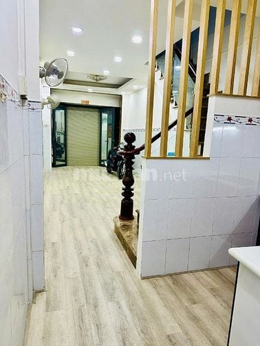 Cho thuê nhà Đ.Đ.T.Nghi M.T.N.Bộ 8m(XT) Lạc Long Quân, P.3, Q.11 giá 1