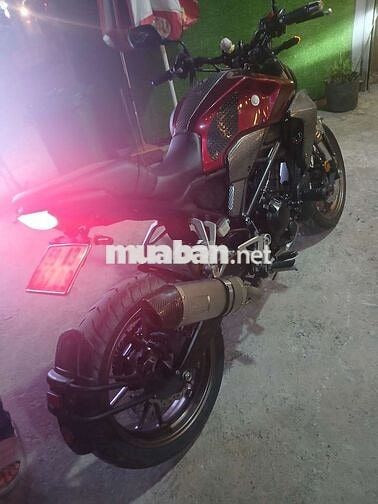 Cần bán xe honda CB300