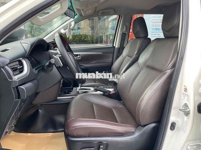 Fortuner xăng tự động 2019 - Chất đẹp HT Bank 60%
