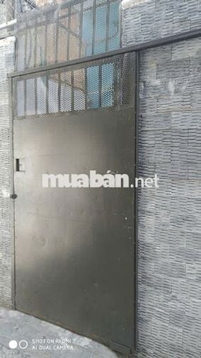 Phòng trọ 12m2 + sân nhỏ đường Nguyễn Văn Lạc, Q. Bình Thạnh