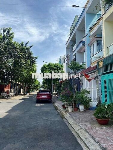 Cho thuê nhà vừa ở vừa lamg vp gần trunb tâm y tế dõ an