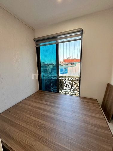 Phòng trọ studio,ô tô đỗ trước cửa,cạnh vinsmart