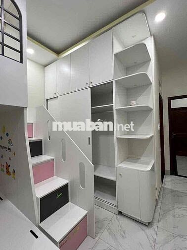 Cho thuê nhà có nội thất gần siêu thị Go