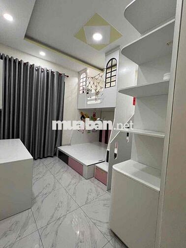 Cho thuê nhà có nội thất gần siêu thị Go