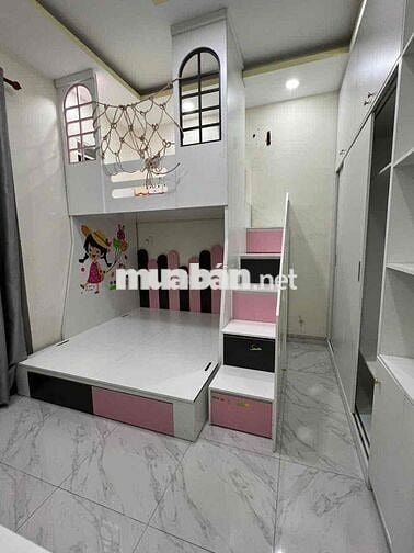 Cho thuê nhà có nội thất gần siêu thị Go