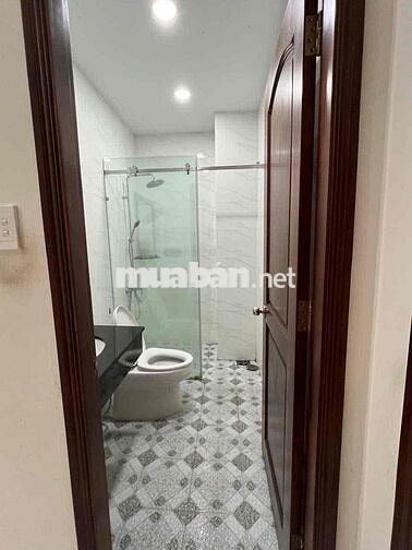 Cho thuê nhà có nội thất gần siêu thị Go