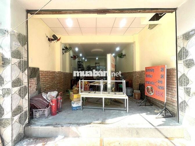 Mặt bằng kinh doanh 4*10m vòng xoay Dân chủ ,Cư Xá Đô Thành Q3 giáp Q1