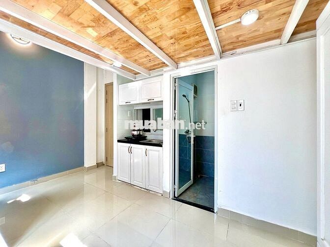 PHÒNG CÓ GÁC MỚI XÂY CỬA SỔ TRỜI LÊ VĂN SỸ Q.3