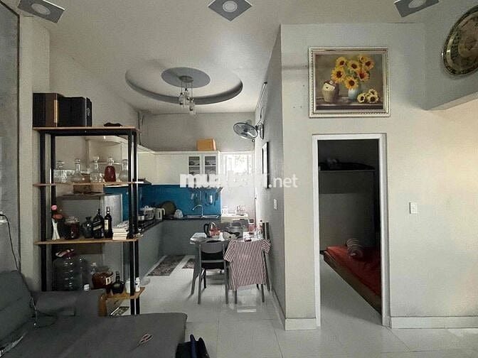 cho thuê nhà sân xe hơi gần trường tiêu học nhị đồng