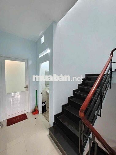 Nhà Nguyên Căn 1 trệt 2 lầu, 1 xẹt, hẻm xe hơi, 3pn 3wc 3máylanh