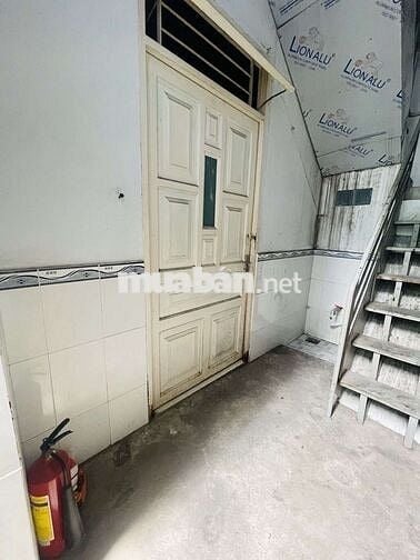 Cho thuê phòng trọ 18m2 - wc riêng - đối diện Emart - 2,2tr/tháng